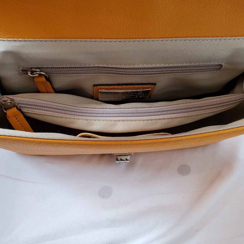 Valentino Handbag - Picture 6 of 6